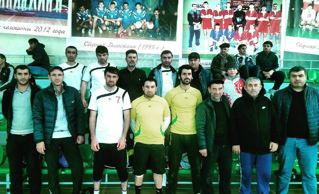 Команда администрации МО "Унцукульский район". приняла участие в  республиканском турнире по волейболу
