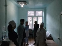 Глава Унцукульского района Иса Нурмагомедов с рабочим визитом посетил центральную районную больницу в селе Унцукуль.