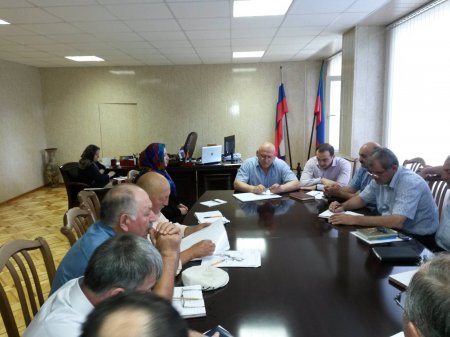И.о. главы администрации Иса Нурмагомедов провел аппаратное совещание