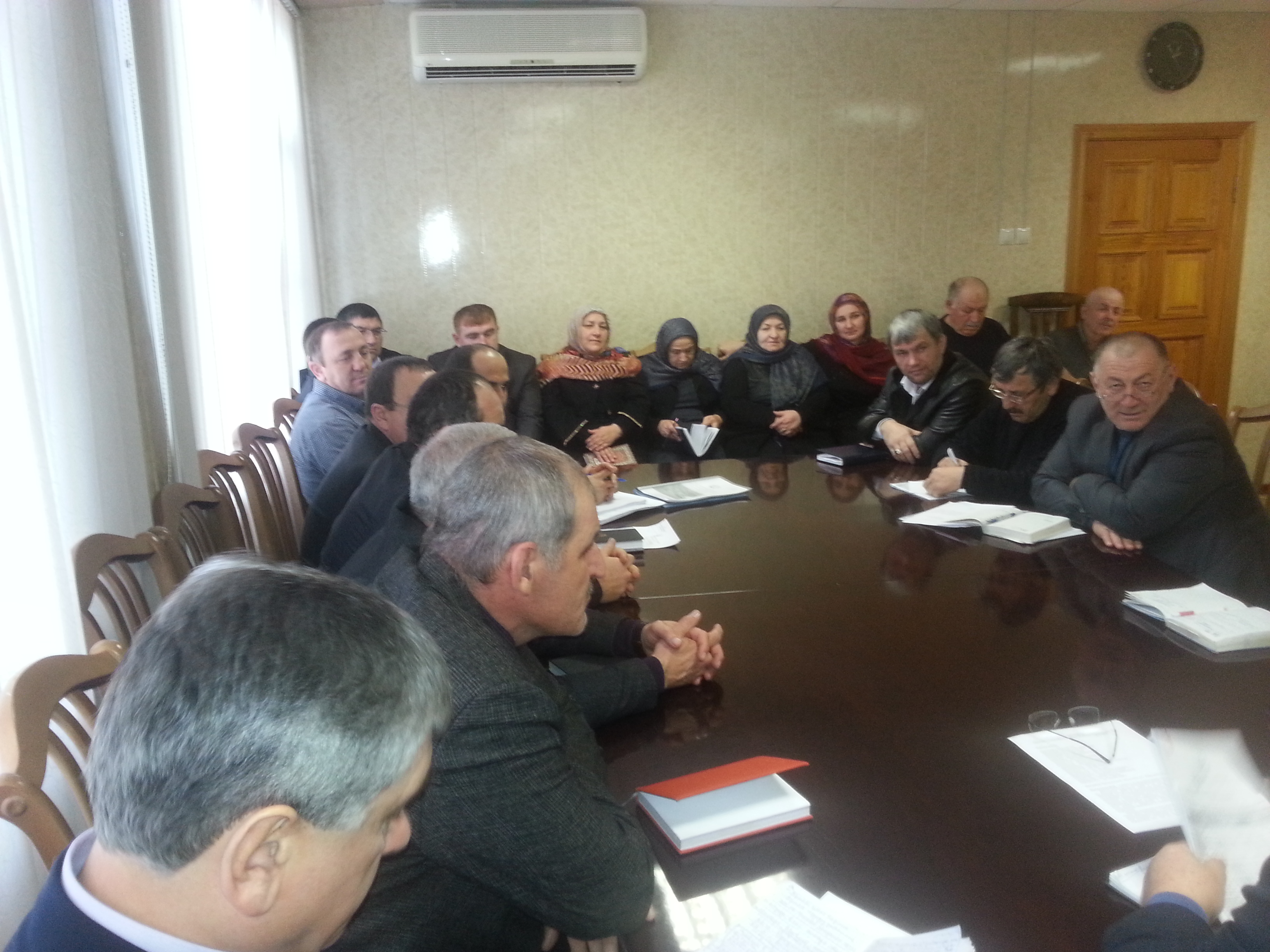 Под председательством Главы администрации Унцукульского района Исы Нурмагомедова состоялось аппаратное совещание администрации района.