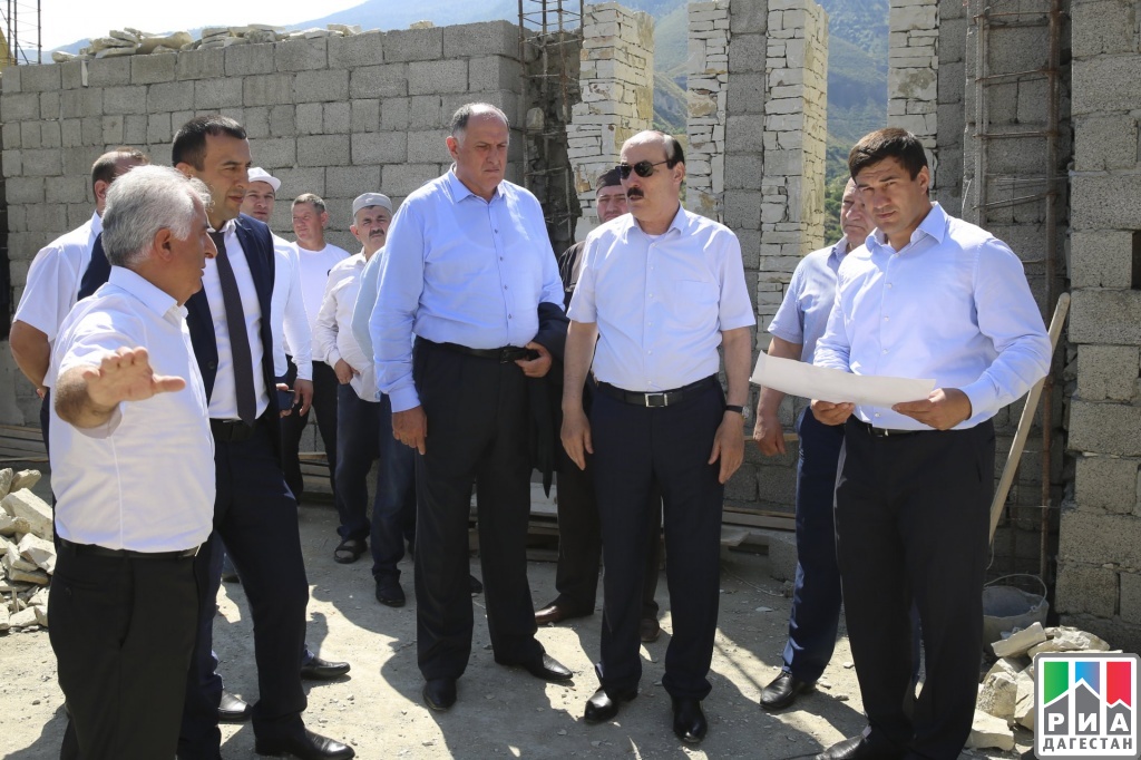Глава Дагестана посетил строящуюся смотровую башню близ Ахульго в Унцукульском районе