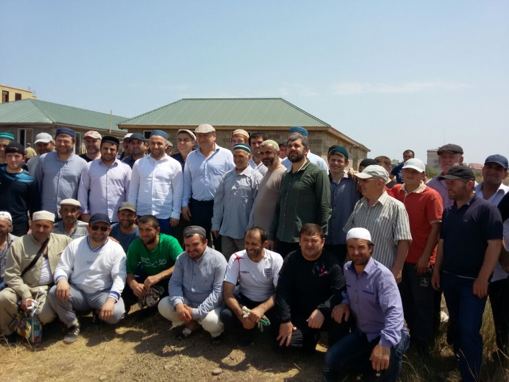 Жители Унцукульского района приняли участие в строящем  Дагестане,  крупнейшей в Европе мечети.