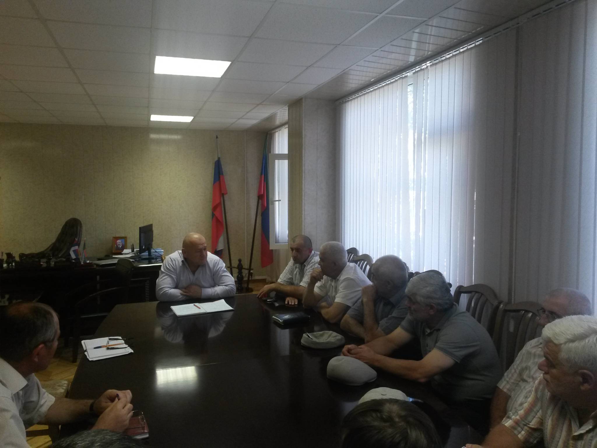  В администрации района состоялось совещание по проведению экологической акции «Чистый водоем, Чистые берега»