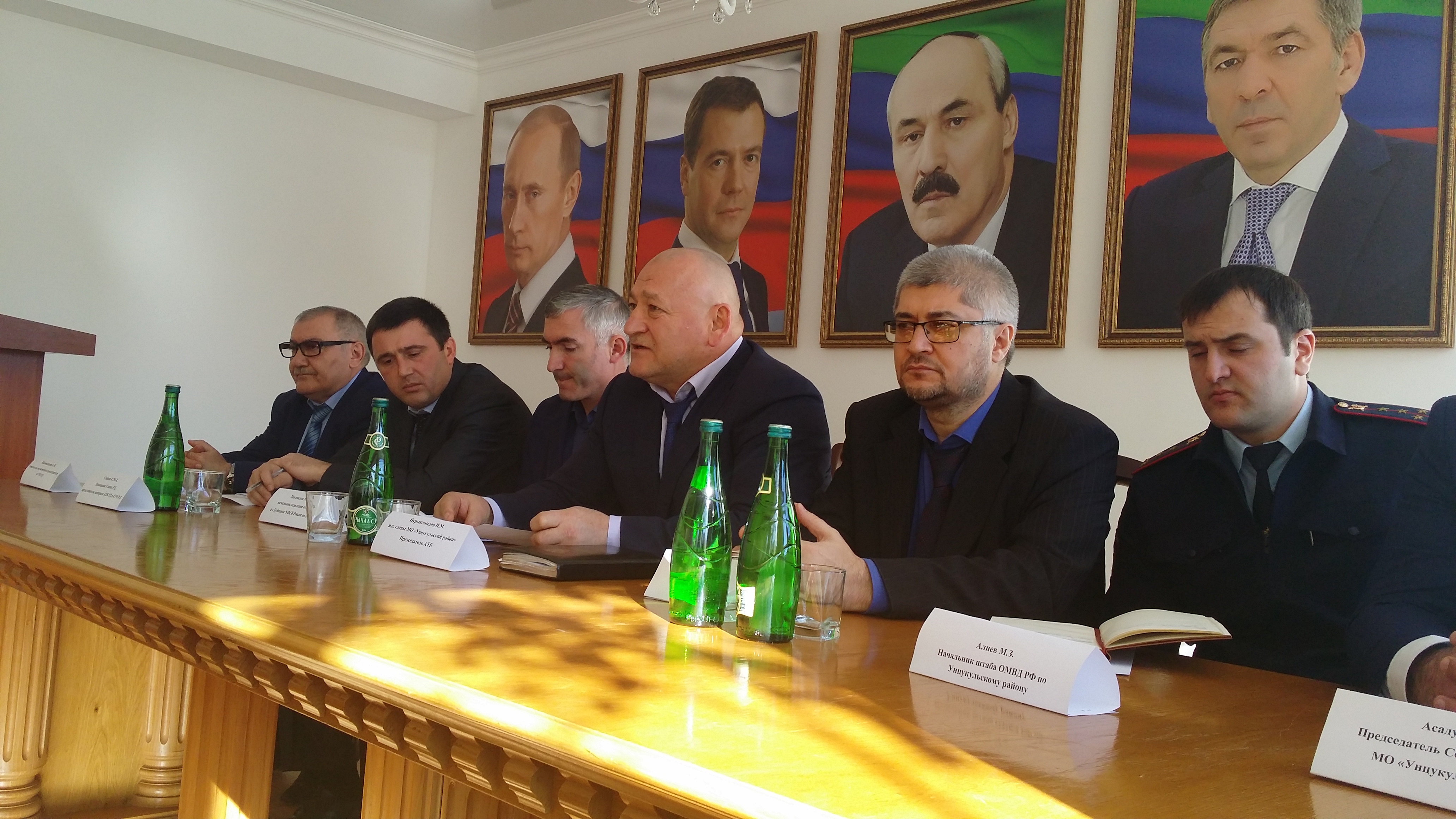 В Унцукульском районе состоялось внеочередное заседание Антитеррористической комиссии.