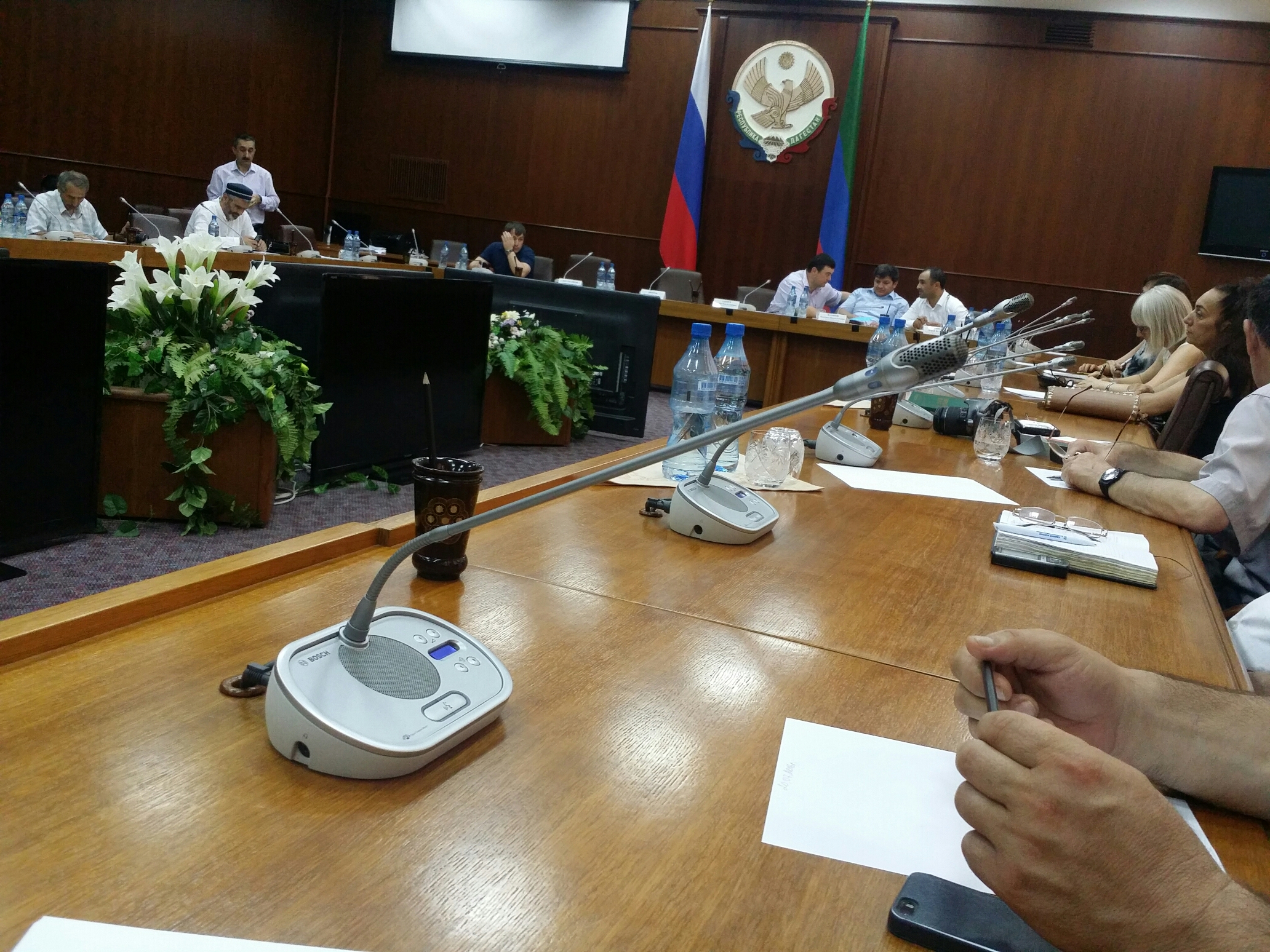 В Махачкале провели круглый стол для представителей муниципальных СМИ 