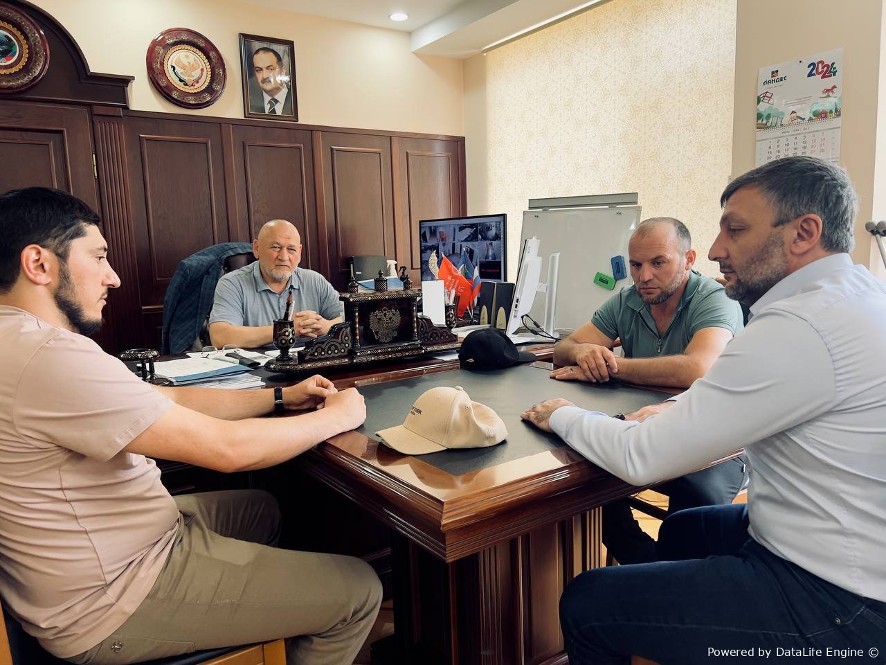 3 июля, состоялась встреча главы Унцукульского района Исы Нурмагомедова с участниками СВО, Расулом Кадиевым и Казимом Шихабудиновым, из села Ирганай